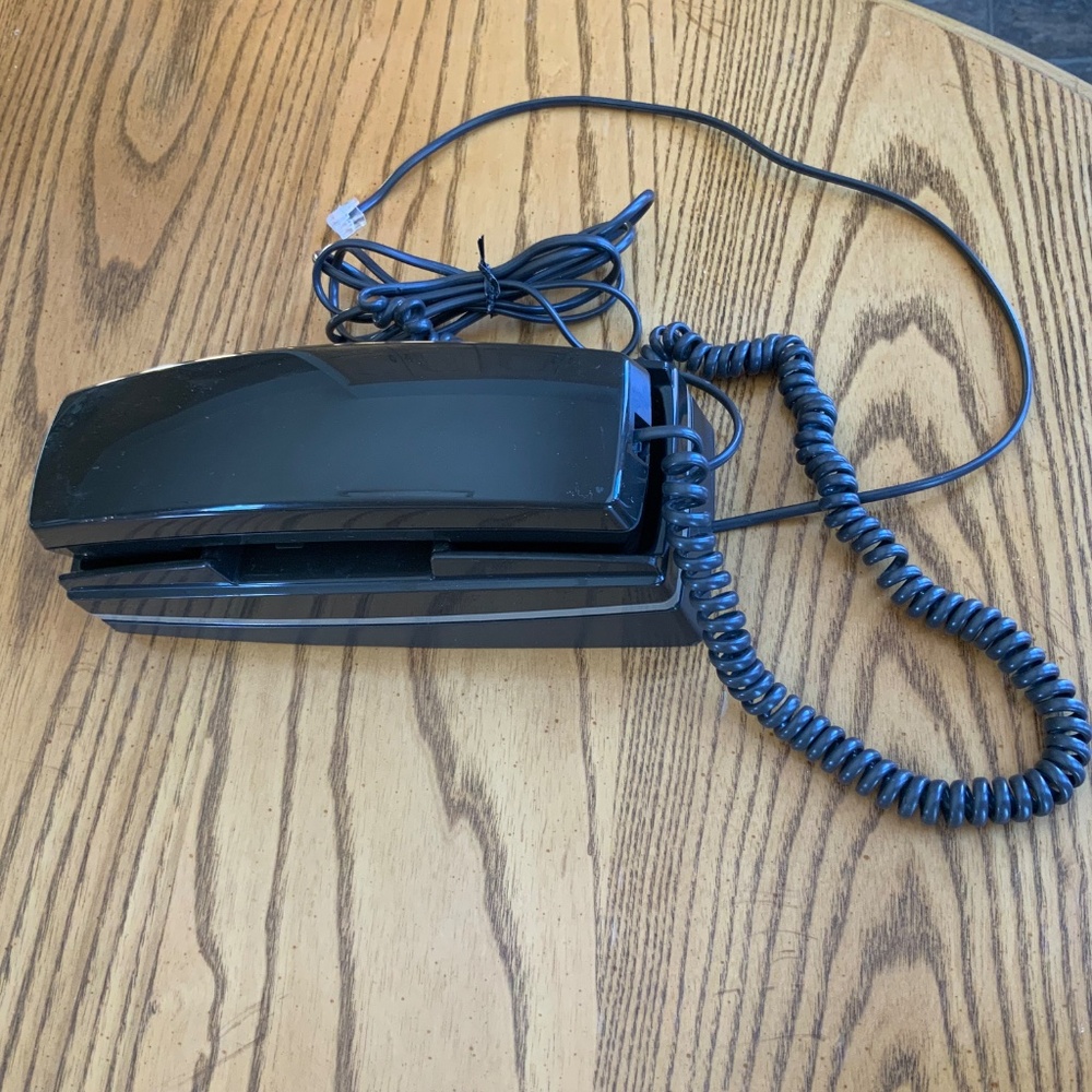 General Electric Corded Wall / Desk Phone - Picture 2 of 7